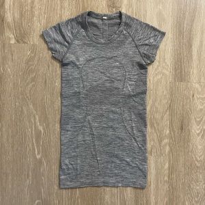 Gray Lululemon Swiftly T-Shirt Size 2